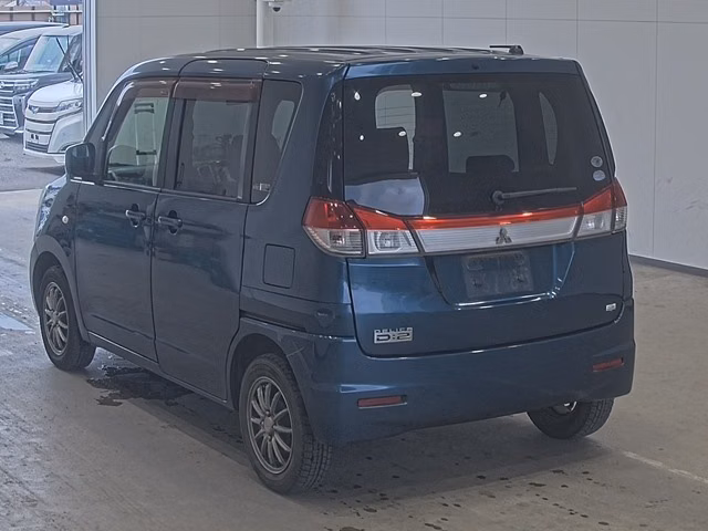 MITSUBISHI DELICA D:2