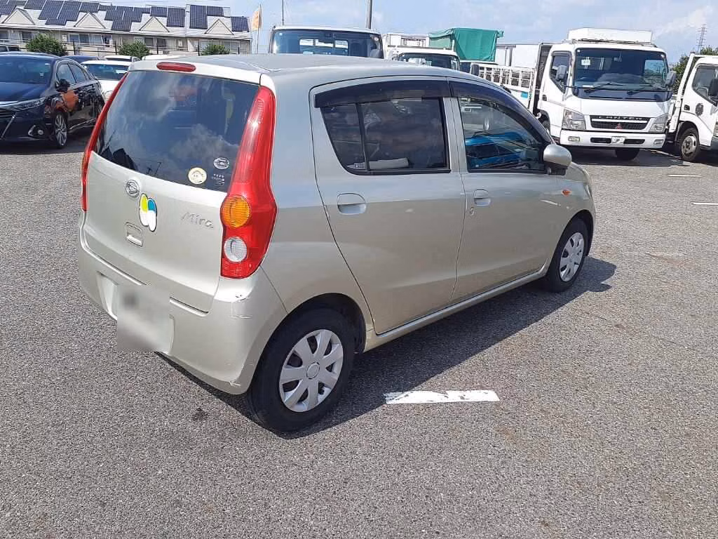 DAIHATSU MIRA
