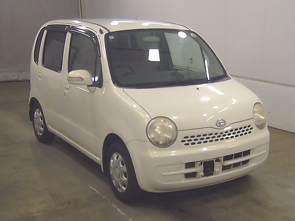 DAIHATSU MOVE LATTE