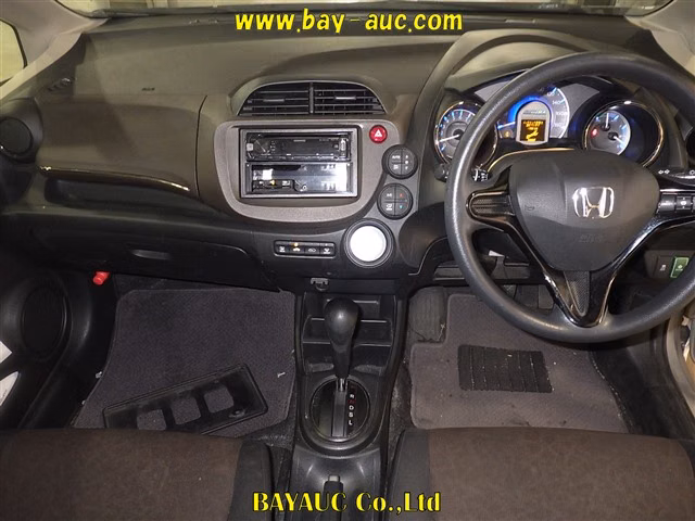 HONDA FIT SHUTTLE