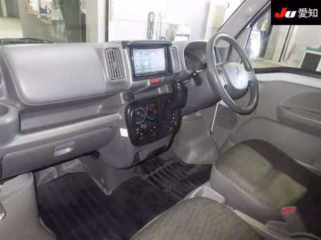 MITSUBISHI MINICAB