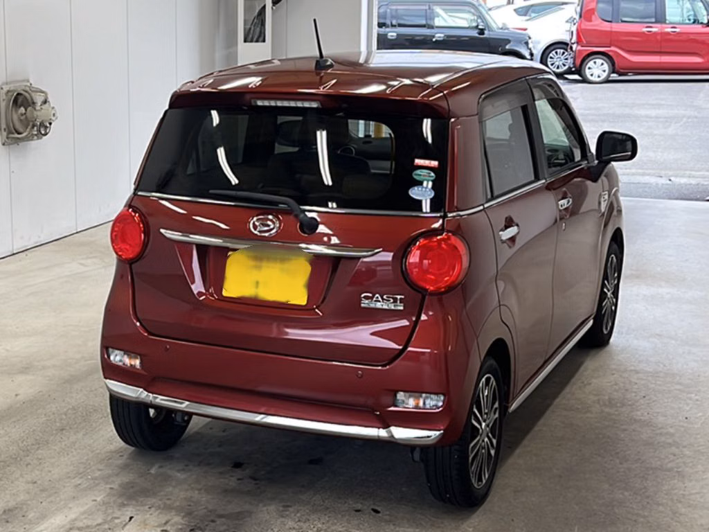 DAIHATSU CAST
