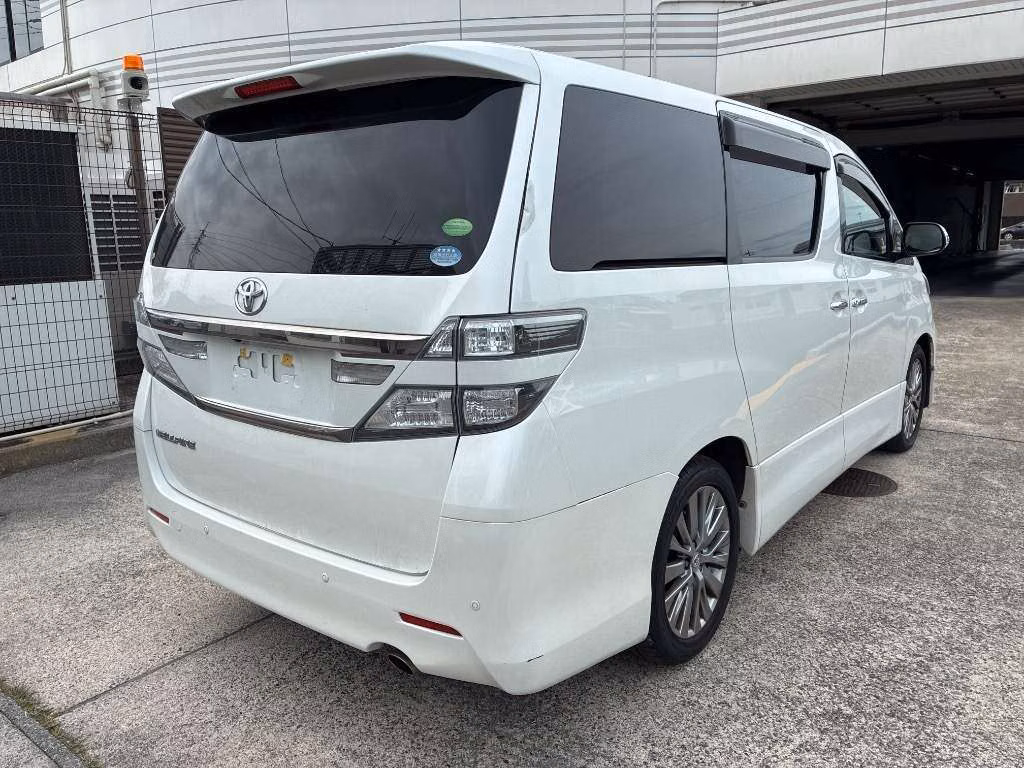 TOYOTA VELLFIRE
