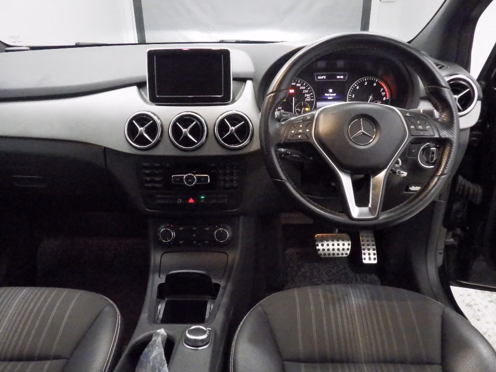 MERCEDES-BENZ B-CLASS