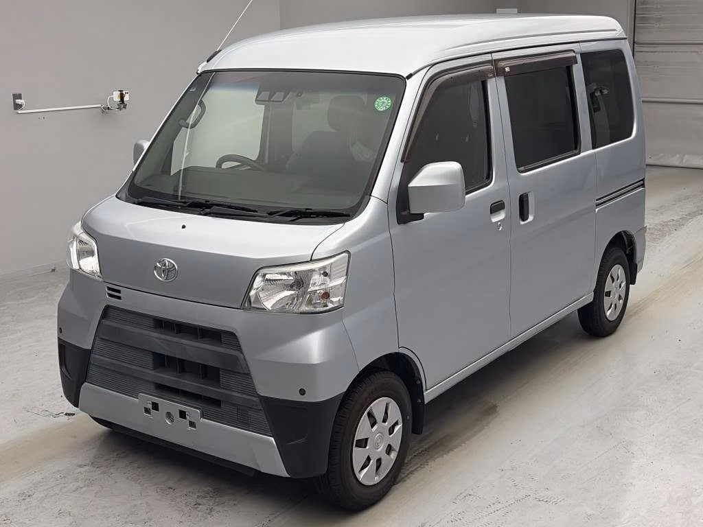 TOYOTA PIXIS VAN