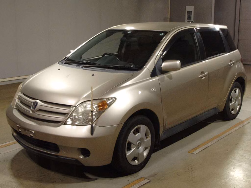 TOYOTA IST