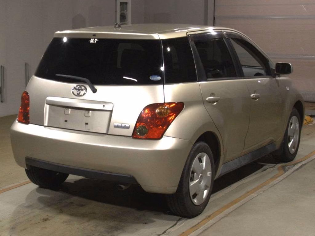 TOYOTA IST