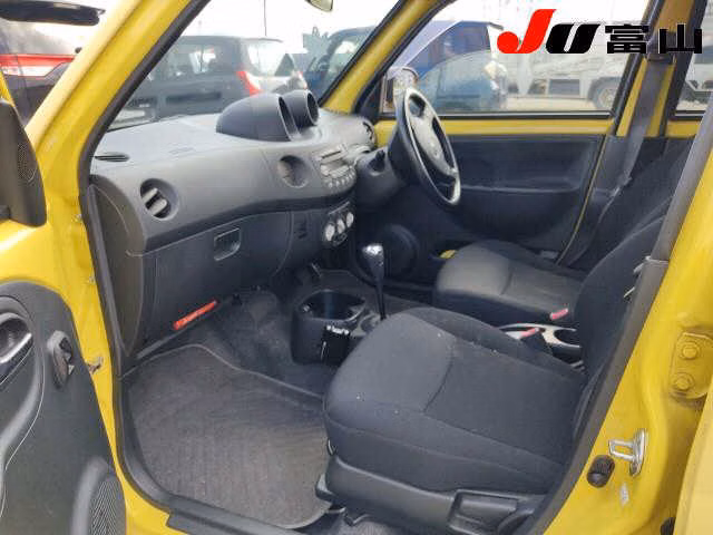 DAIHATSU ESSE