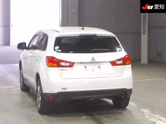 MITSUBISHI RVR