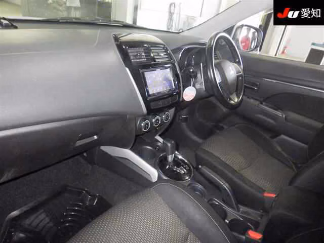 MITSUBISHI RVR