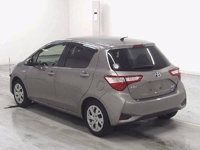 TOYOTA VITZ