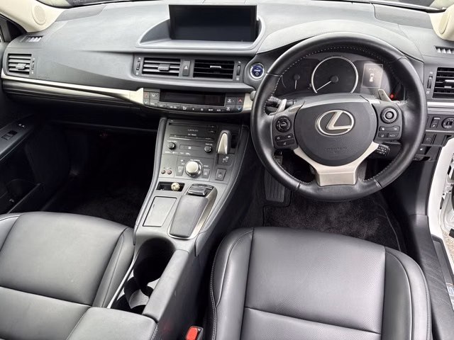 LEXUS CT200H