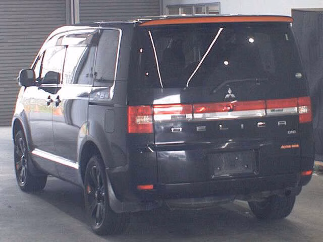 MITSUBISHI DELICA D:5