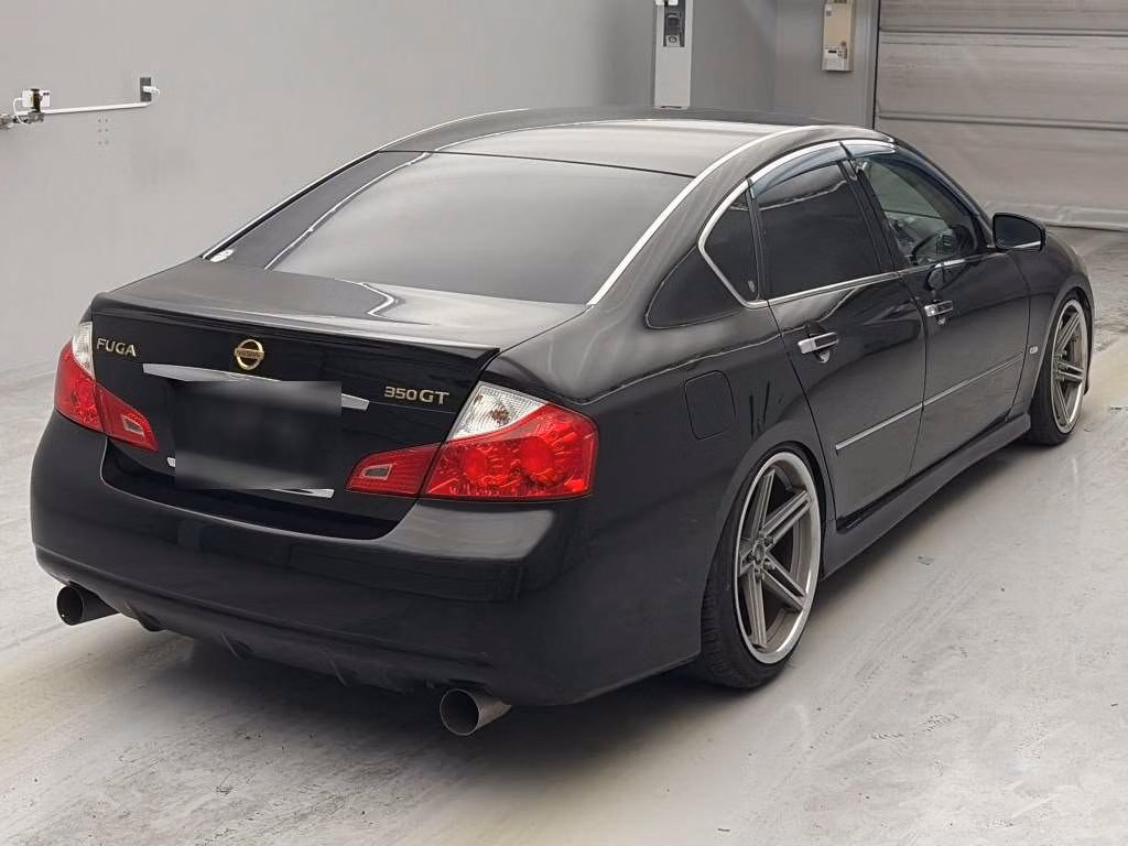 NISSAN FUGA