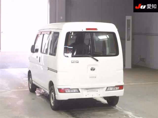 TOYOTA PIXIS VAN