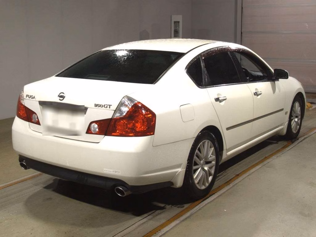 NISSAN FUGA