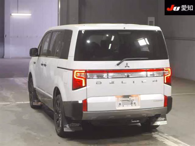 MITSUBISHI DELICA D:5