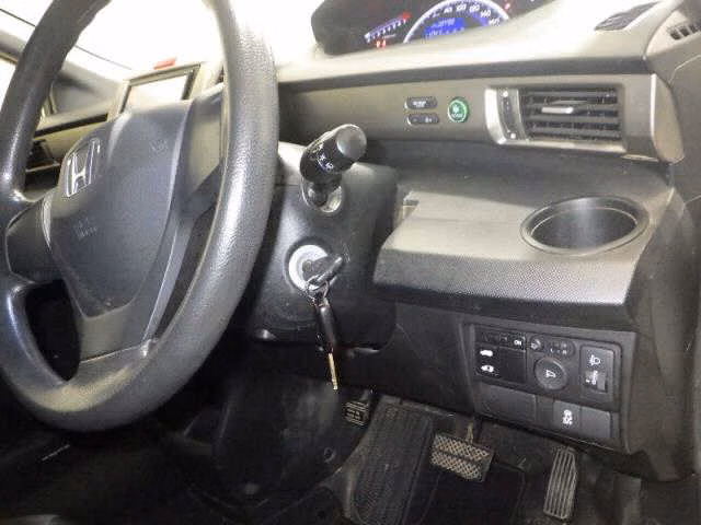 HONDA FREED SPIKE