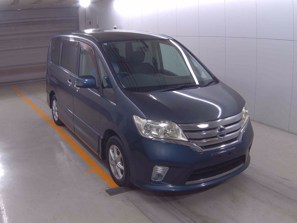 NISSAN SERENA