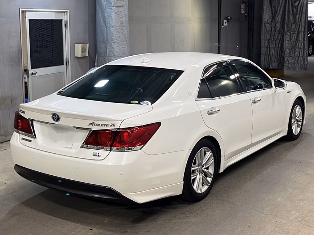 TOYOTA CROWN