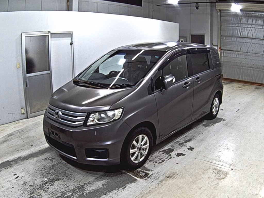 HONDA FREED SPIKE