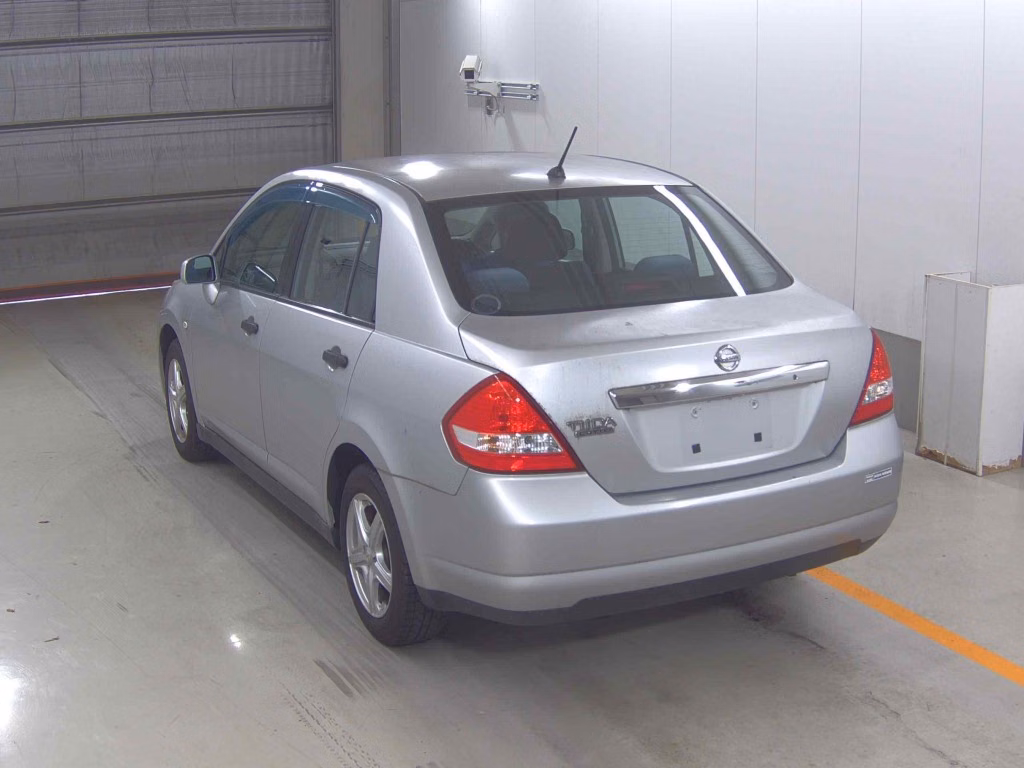 NISSAN TIIDA LATIO