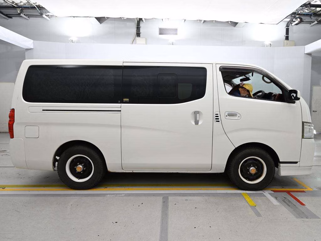 NISSAN NV350 CARAVAN