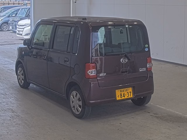 DAIHATSU MOVE CONTE
