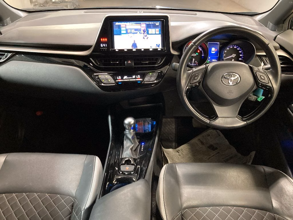 TOYOTA C-HR