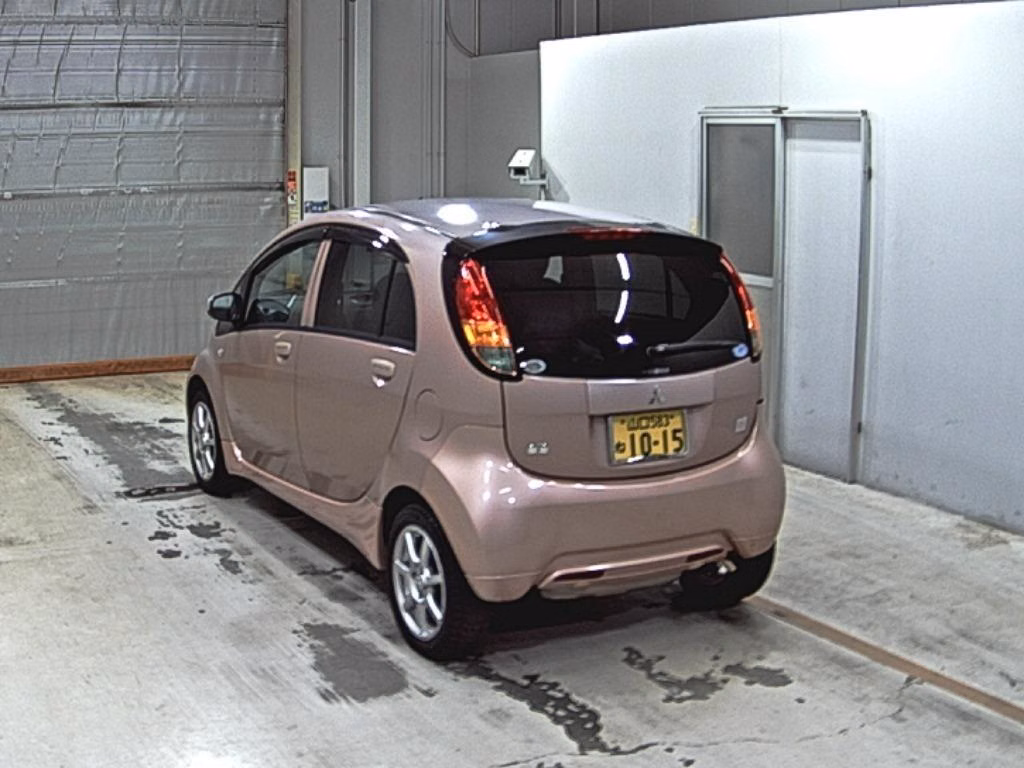 MITSUBISHI I