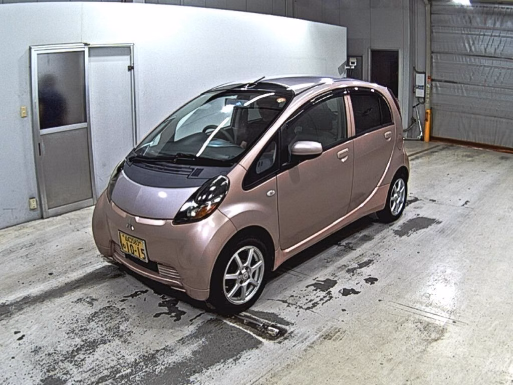 MITSUBISHI I