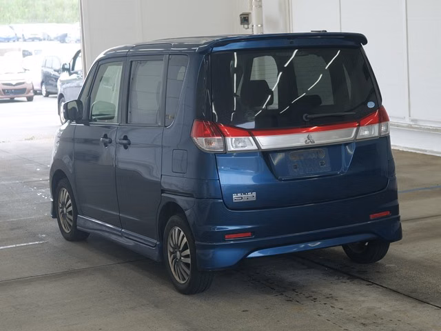 MITSUBISHI DELICA D:2