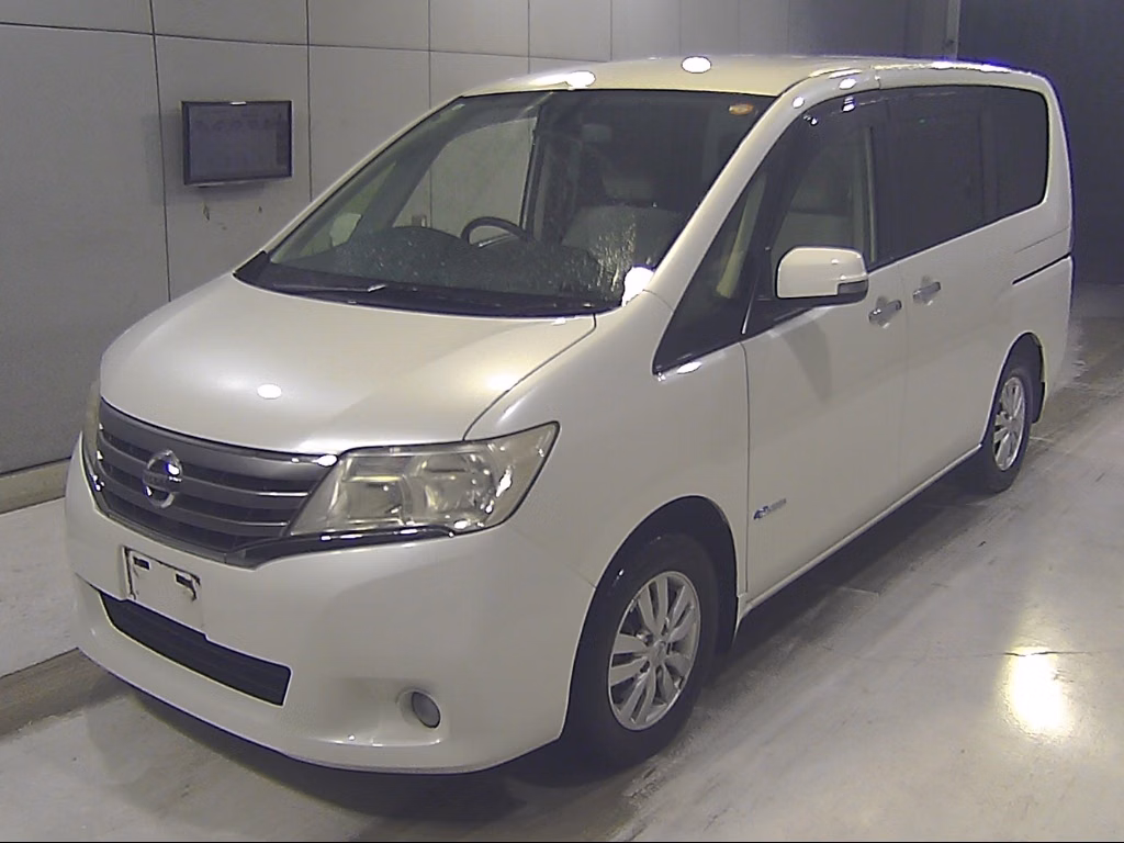 NISSAN SERENA