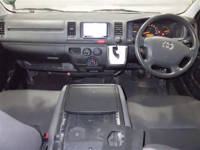 TOYOTA REGIUS ACE