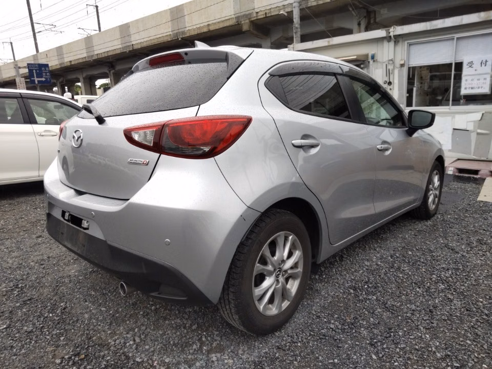MAZDA DEMIO