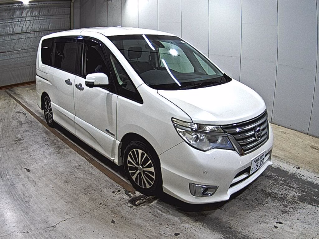 NISSAN SERENA