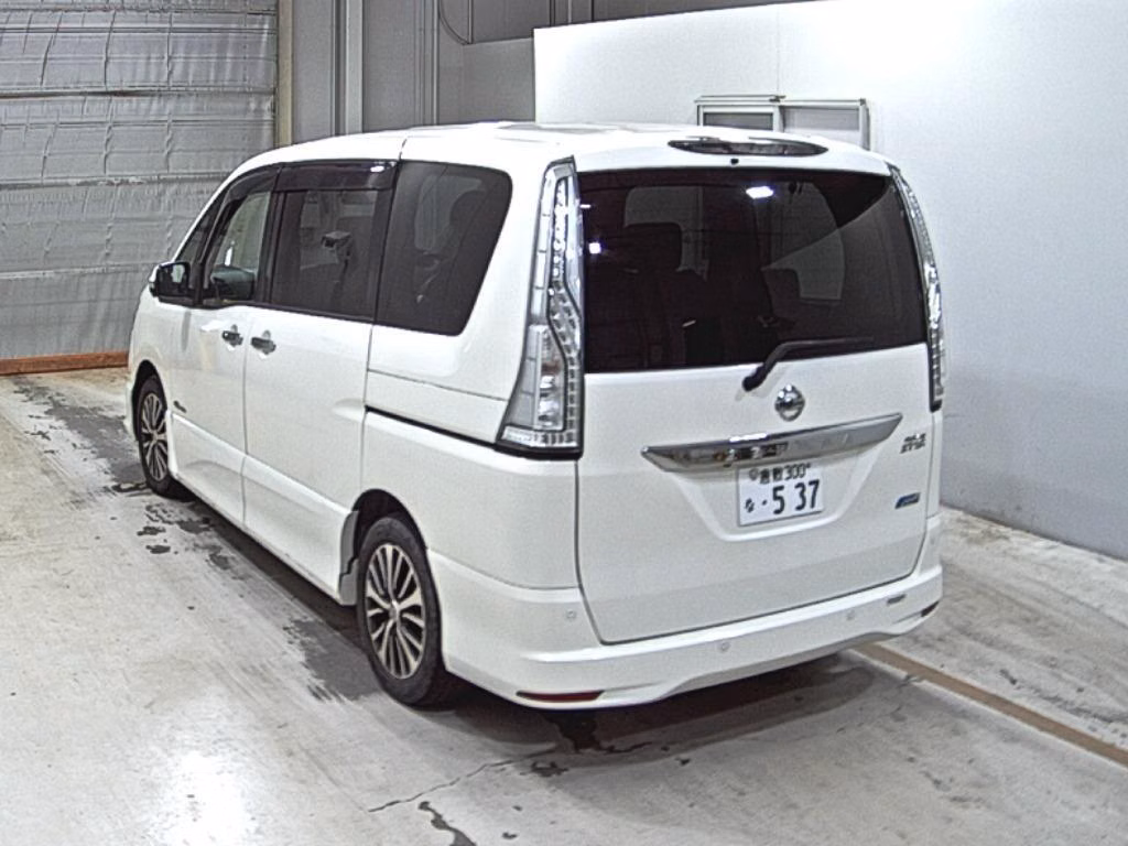 NISSAN SERENA
