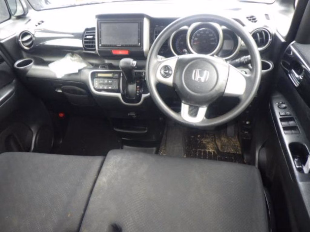 HONDA N-BOX
