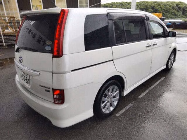 TOYOTA ISIS