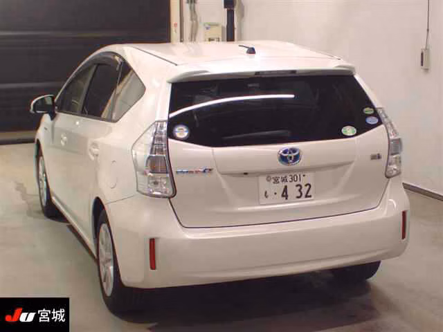 TOYOTA PRIUS ALPHA