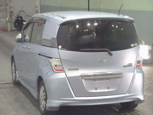 HONDA FREED SPIKE