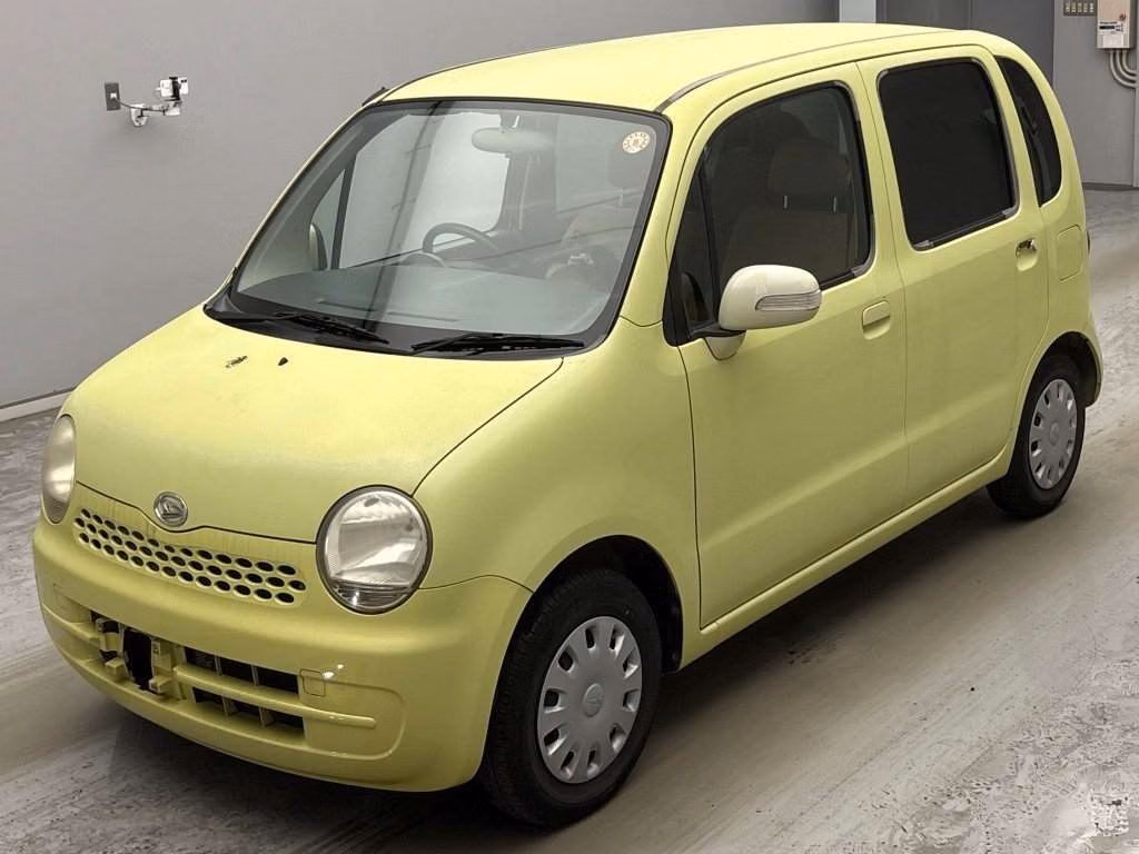 DAIHATSU MOVE LATTE
