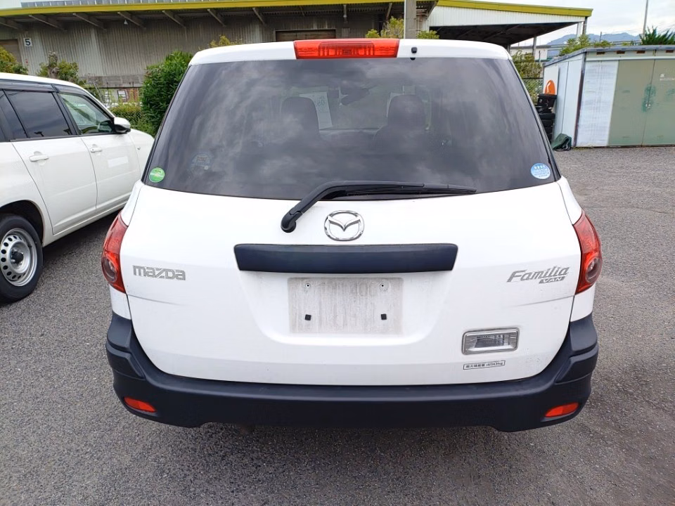 MAZDA FAMILIA