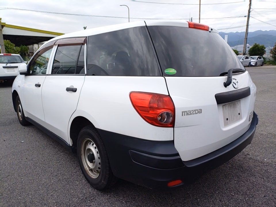 MAZDA FAMILIA