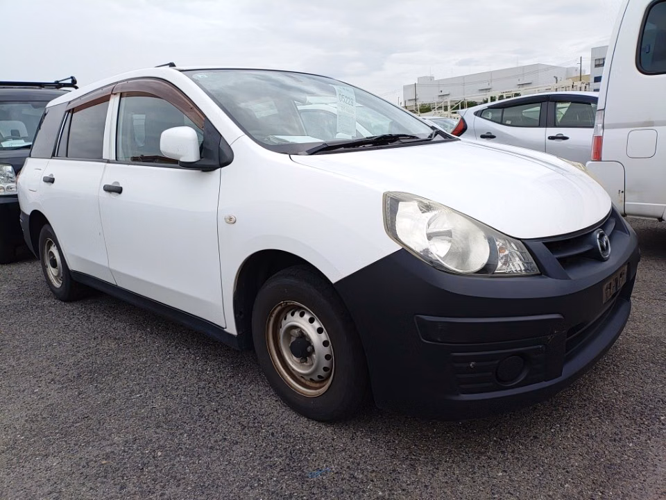 MAZDA FAMILIA