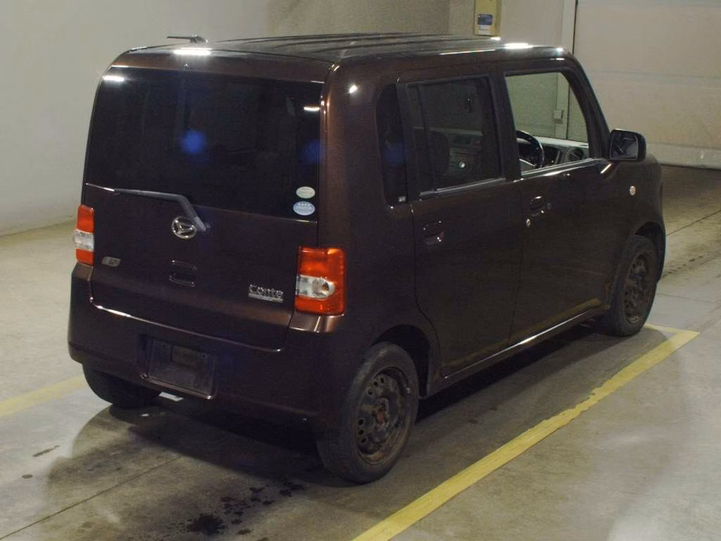 DAIHATSU MOVE CONTE