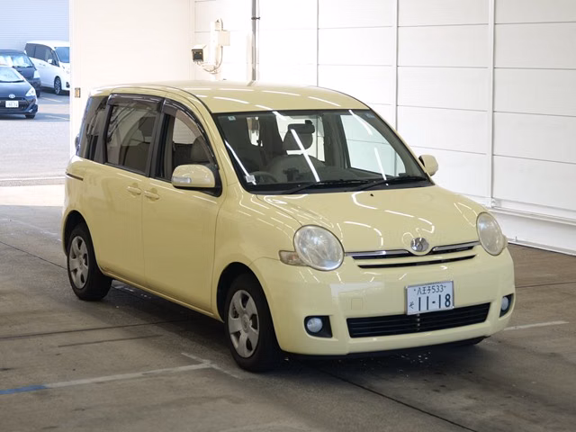 TOYOTA SIENTA