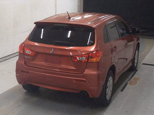 MITSUBISHI RVR