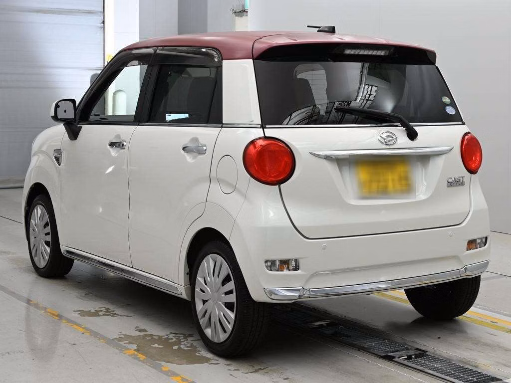 DAIHATSU CAST
