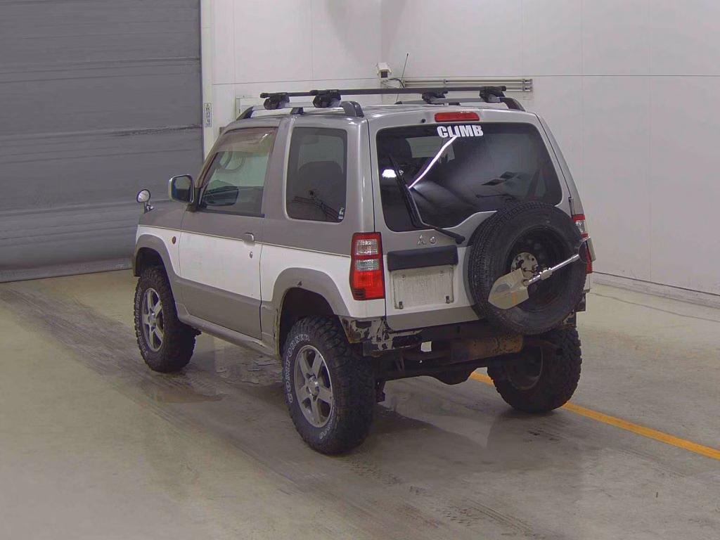 MITSUBISHI PAJERO MINI